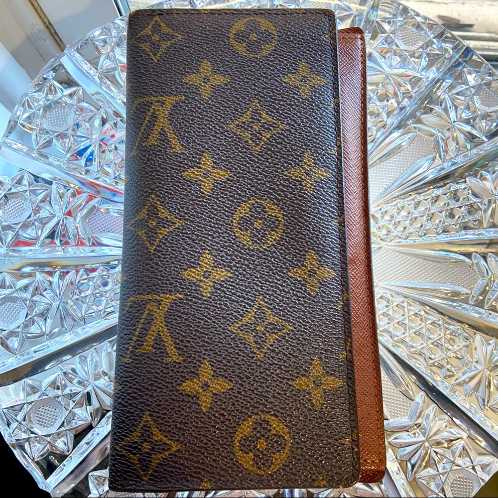 Vintage Louis Vuitton flap Wallet